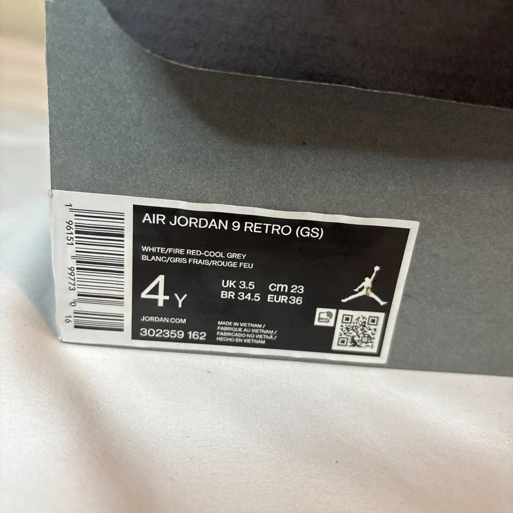 Nike‎ Air Jordan 9 Retro Size 4Y, Fire Red/Cool Grey, 302359-162